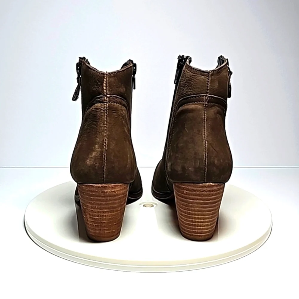 Diba True Swing Brown Leather Ankle Boots Side Zip Block Heel 8.5 NWOT Western